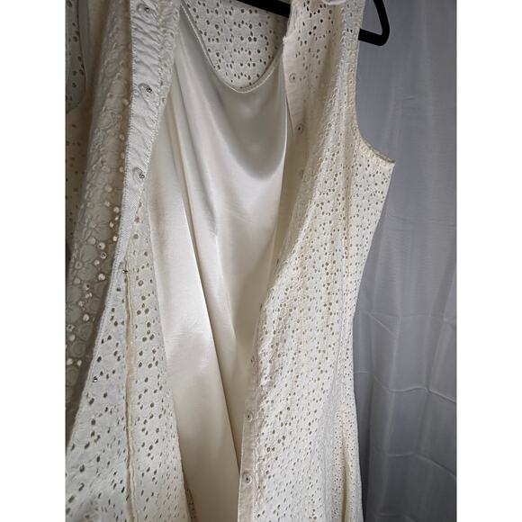 Tahari Ivory Eyelet Sleeveless Dress with Full Slip Liner with Hidden Snaps XS/S - Picture 5 of 9